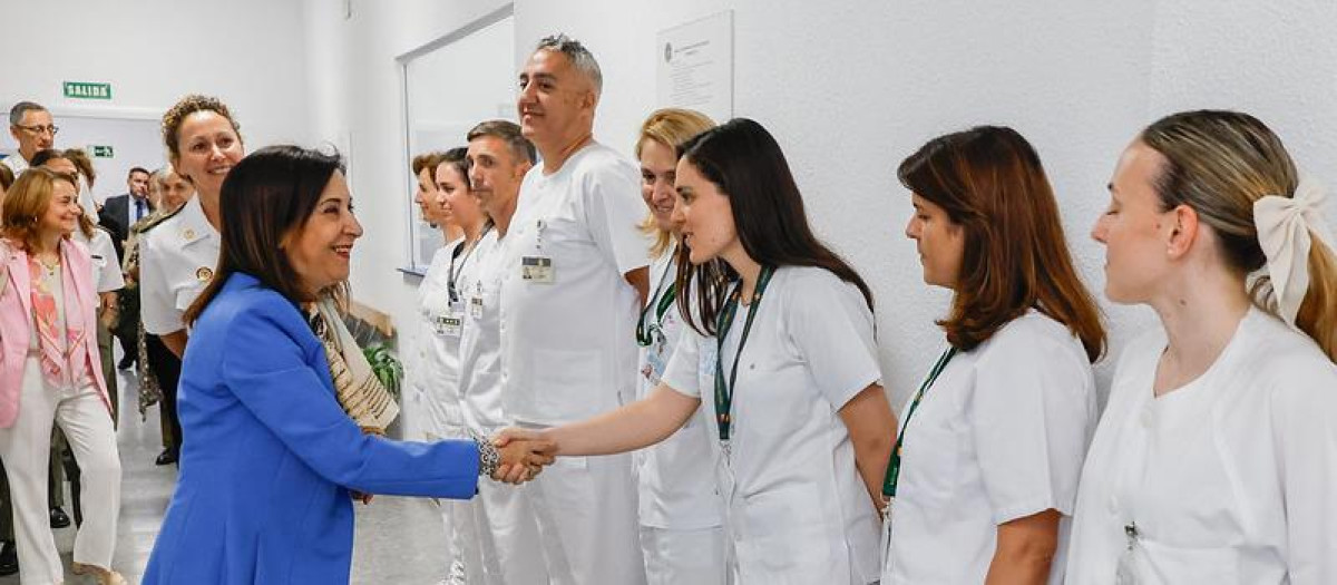 La ministra de Defensa, Margarita Robles, asiste al 10º Aniversario de la creación de la Unidad de Aislamiento de Alto Nivel e Inauguración de la cámara hiperbárica