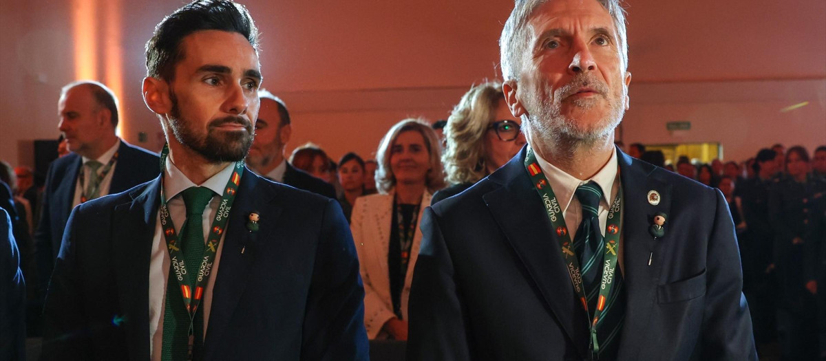 El ministro del Interior, Fernando Grande-Marlaska, con su mano derecha, el secretario de Estado de Seguridad, Rafael Pérez