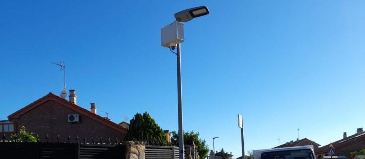 Una de las cámaras instaladas en Fresno de Torote.