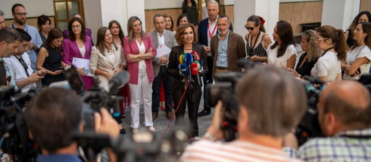 La Junta cree "de extrema gravedad" la orden de investigar a Moreno y sus consejeros