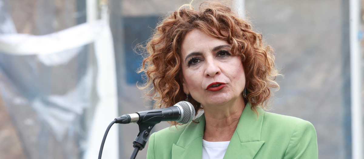 La vicepresidenta primera del Gobierno y ministra de Hacienda, María Jesús Montero