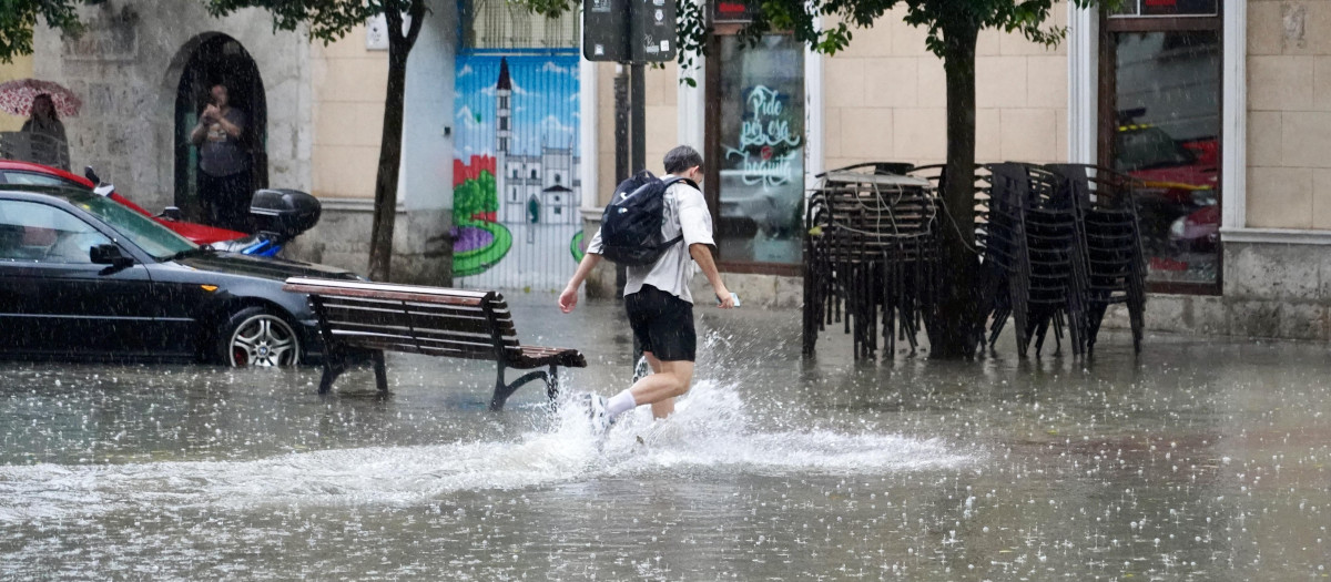 Inundaciones por la tormenta en el centro de Valladolid