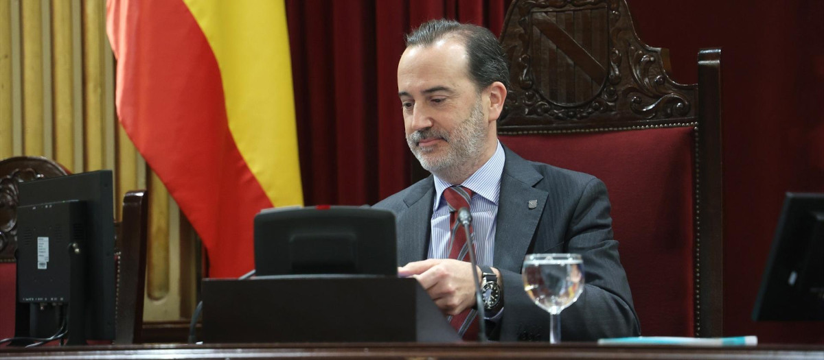 El presidente del Parlamento Balear, Gabriel Le Senne, durante una sesión plenaria