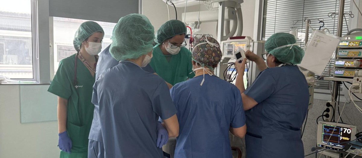 Operación de la malformación en el corazón de un bebé prematuro ingresado en el Hospital Universitario de Burgos