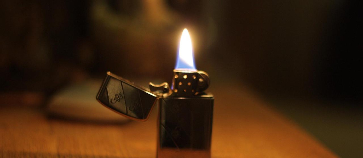 Mechero Zippo.