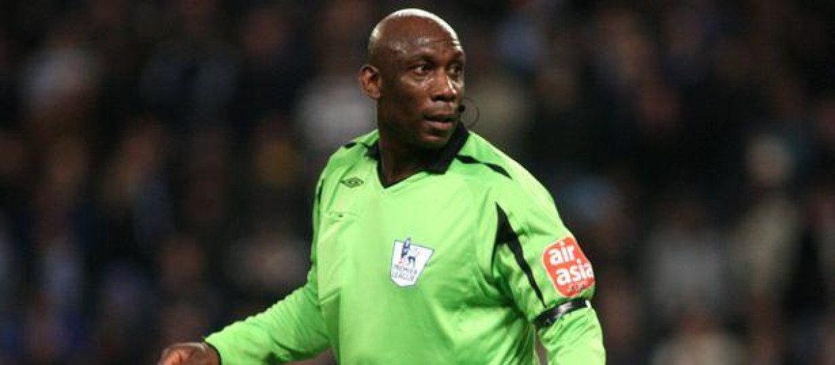Uriah Rennie se convirtió en el primer árbitro negro de la historia de la Premier League
