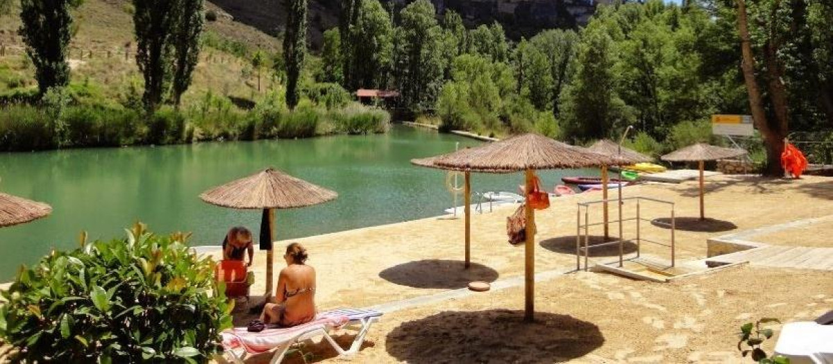 (Foto de ARCHIVO)
Restaurante La Playa Artificial en Cuenca.
REMITIDA / HANDOUT por RESTAURANTE LA PLAYA ARTIFICIAL
Fotografía remitida a medios de comunicación exclusivamente para ilustrar la noticia a la que hace referencia la imagen, y citando la procedencia de la imagen en la firma
13/6/2020