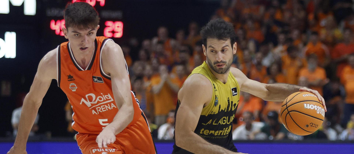 Valencia Basket impone su ritmo y se adelanta en las semifinales ante un Tenerife sin respuesta final