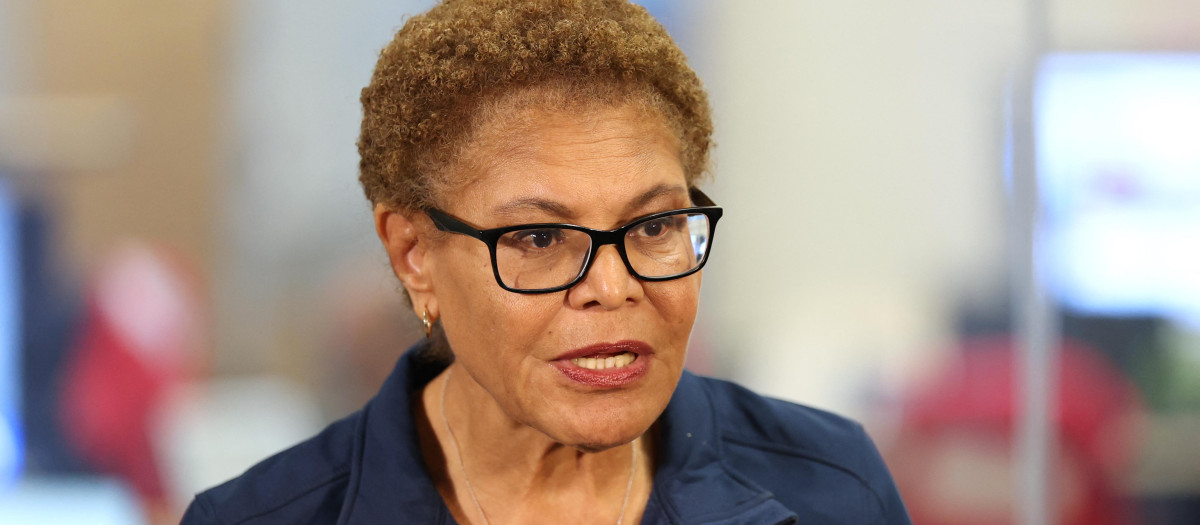 La alcaldesa de Los Ángeles, Karen Bass