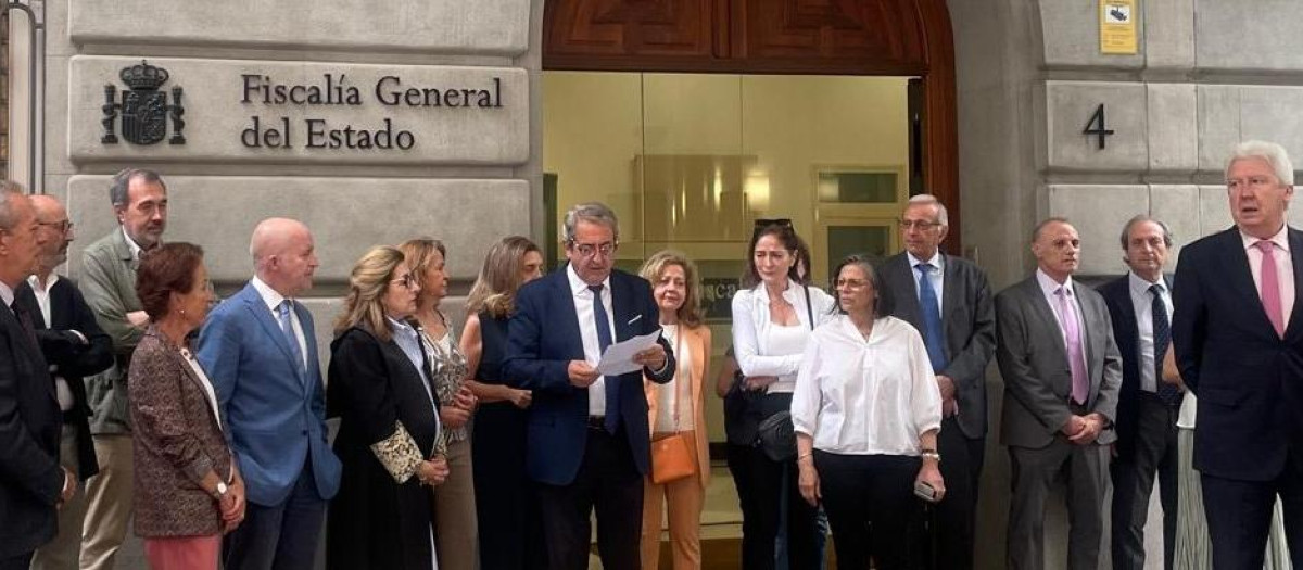 El fiscal Javier Zaragoza en la lectura del manifiesto contra la 'Ley Bolaños'