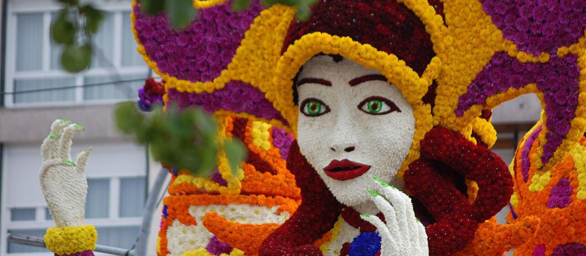 Carroza de la Batalla de las Flores en Laredo (Cantabria).
