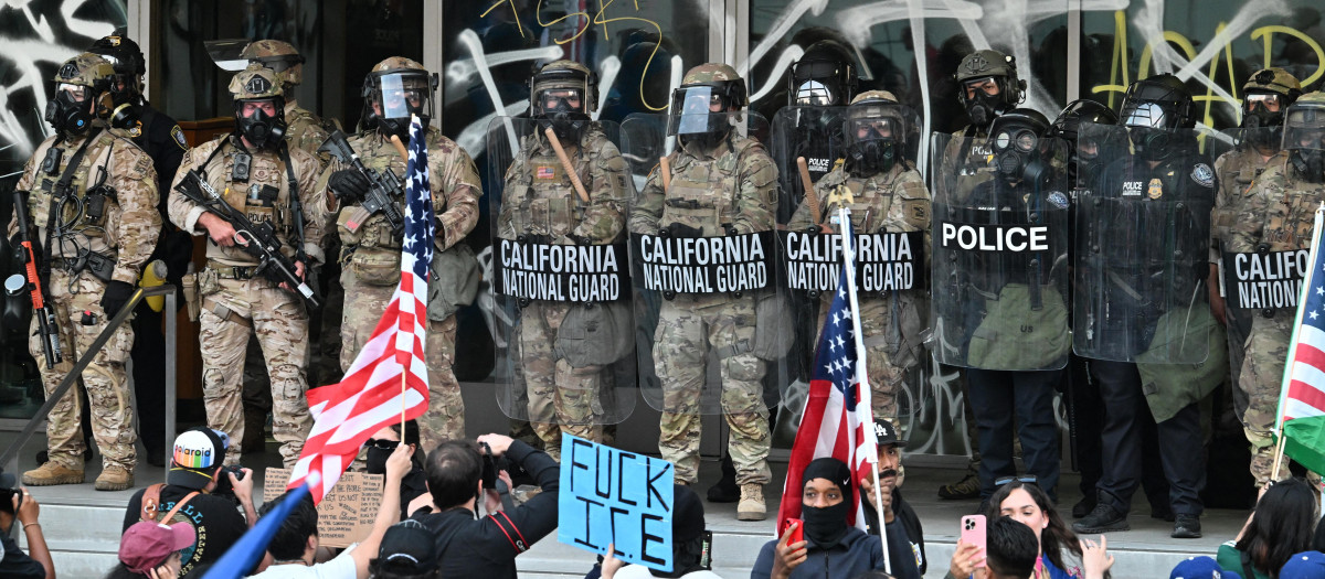 Autorizan a la Guardia Nacional detener a civiles en Los Ángeles durante las protestas por redadas migratorias
