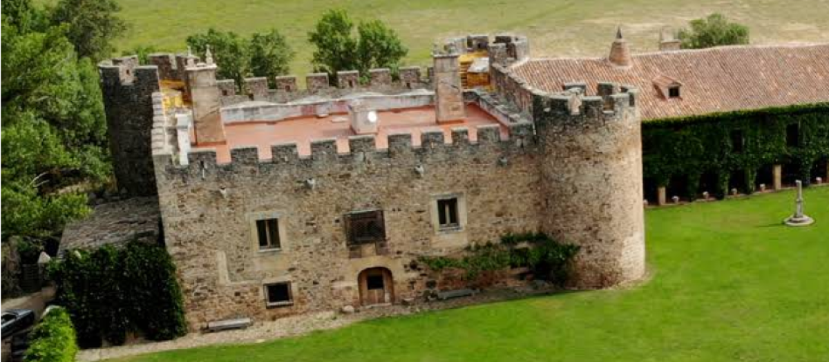 ista de la casa-fortaleza monumento nacional que ha salido a la venta en Soria
