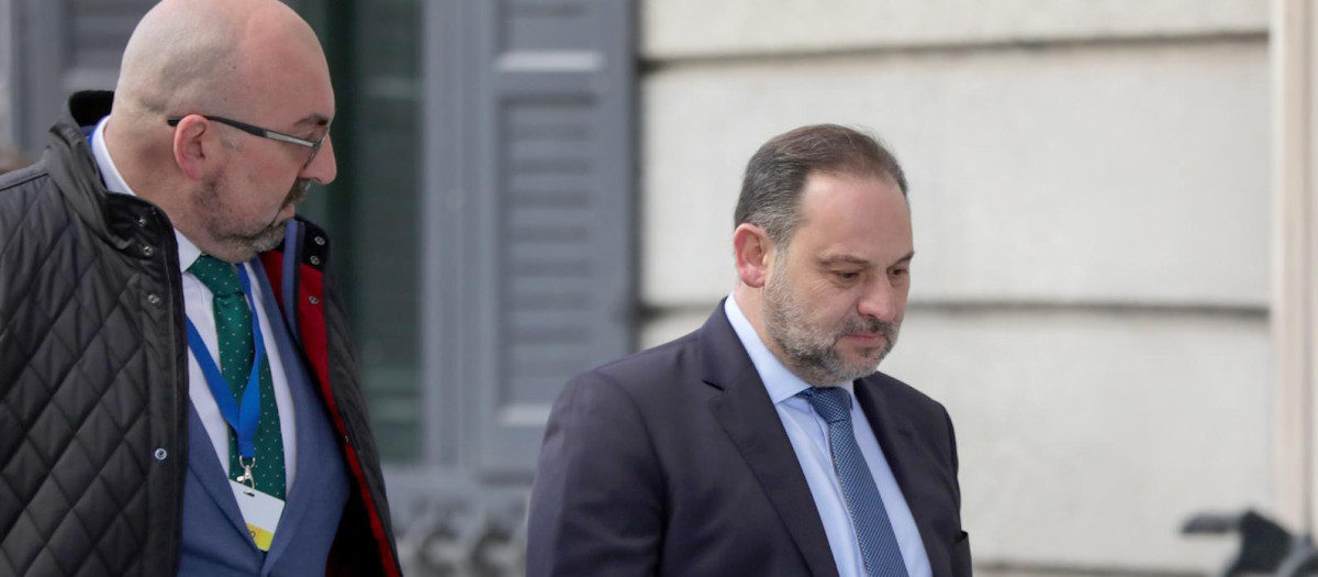 Ábalos y Koldo sobre el Rey Juan Carlos