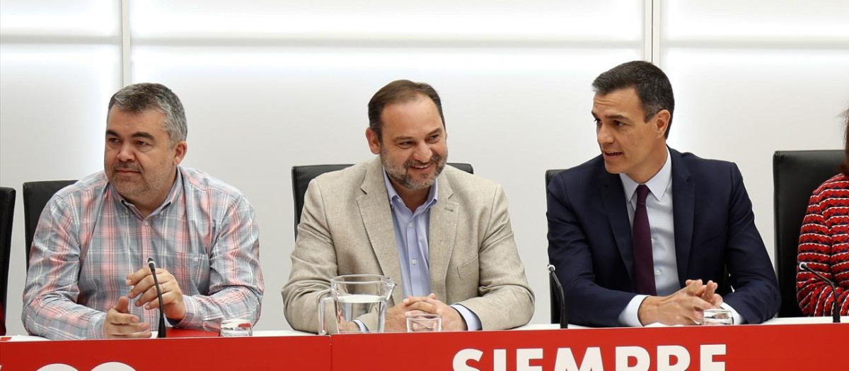 Pedro Sánchez con Santos Cerdán y José Luis Ábalos