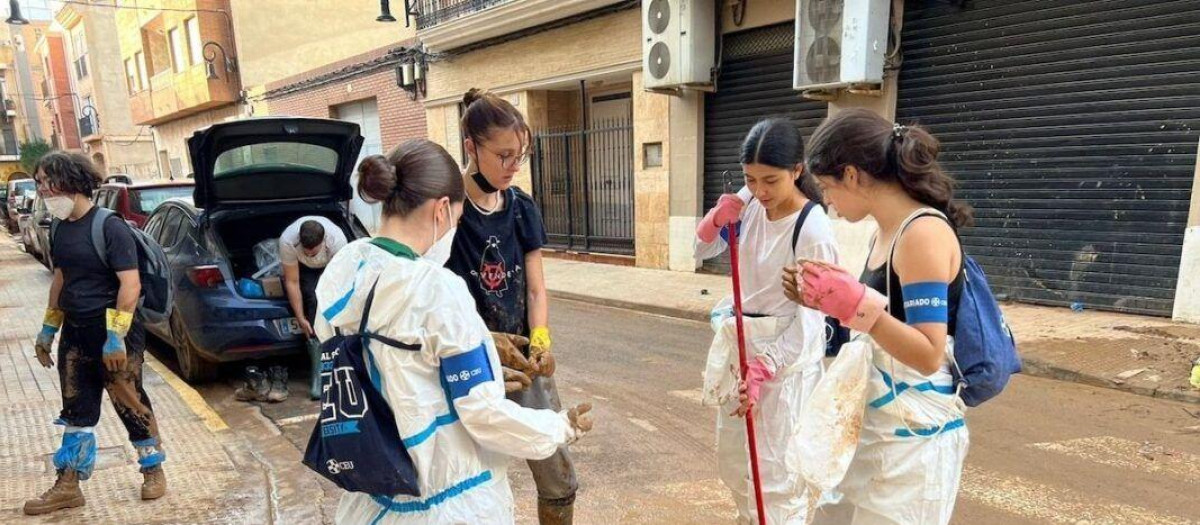 Voluntarios dana CEU
