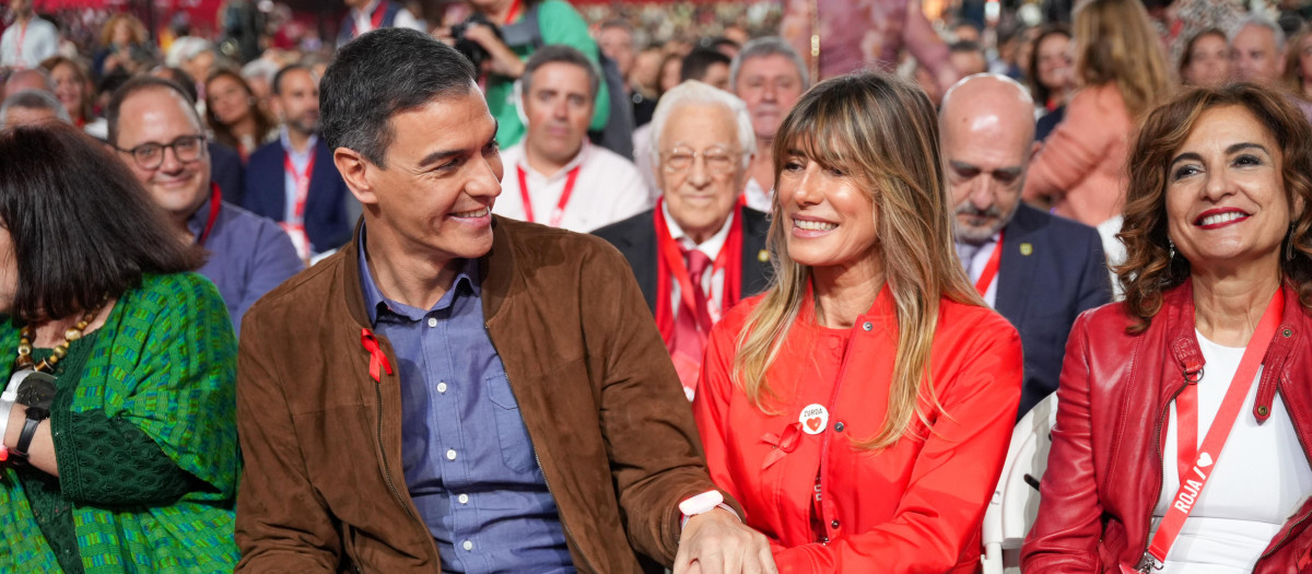 Pedro Sánchez y Begoña Gómez, en el 41º Congreso Federal del PSOE