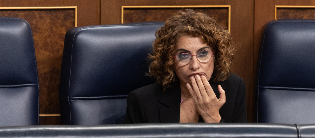 La vicepresidenta primera y ministra de Hacienda, María Jesús Montero