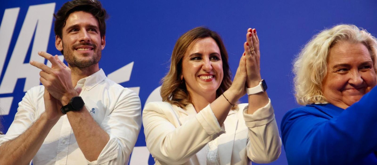 Imagen de María José Catalá junto a Juan Carlos Caballero y María José Ferrer, en el acto por los dos años de Gobierno del PP en Valencia