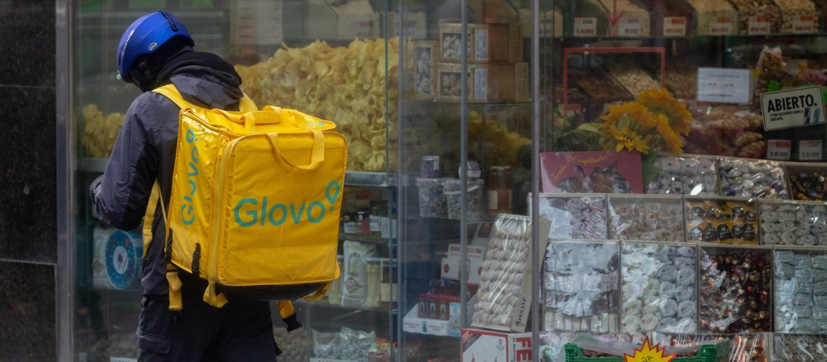 Un repartidor de Glovo en Madrid.