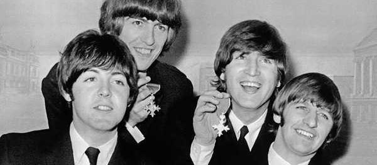 Entre los objetos subastados hay materiales relacionados con los Beatles