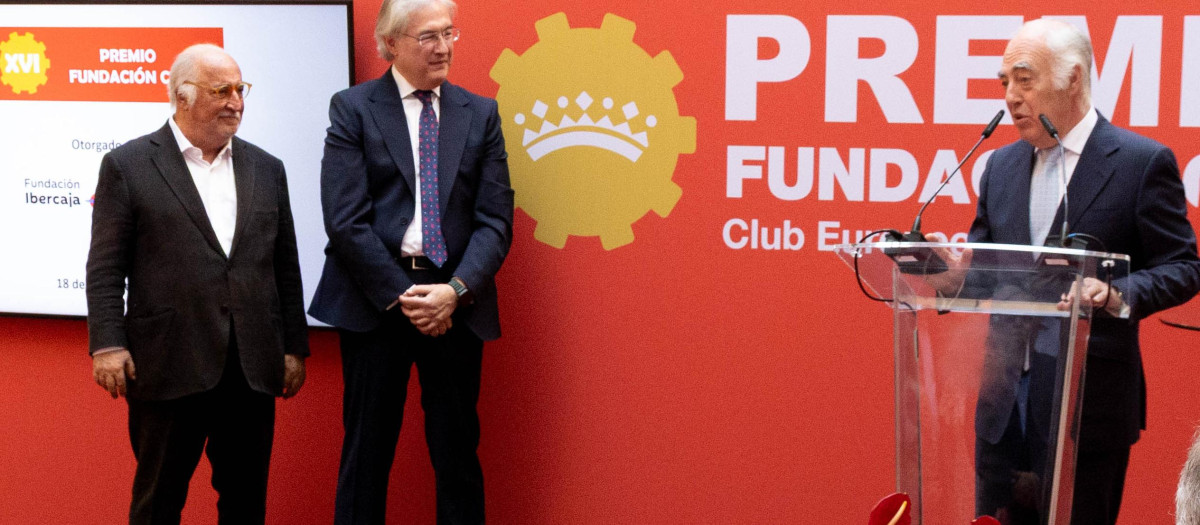 Pere Navarro junto a Rafael Fernández Chillón y xxxxx presidente de xxxxx