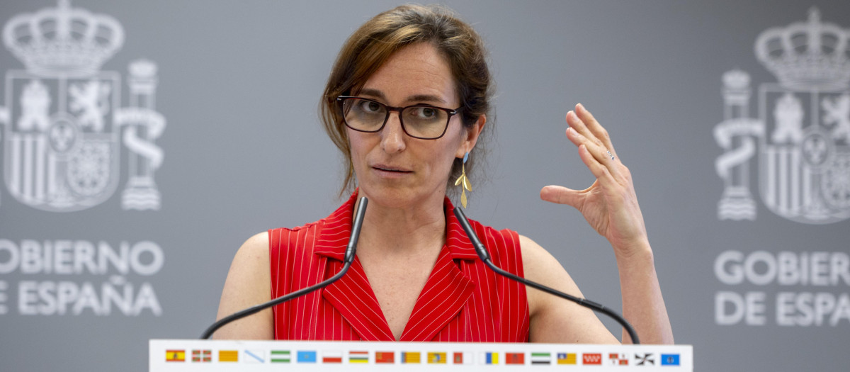 La ministra de Sanidad, Mónica García