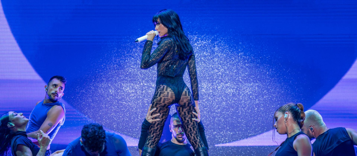 La cantante Aitana Ocaña, en un momento de su concierto en el Starlite Marbella de 2024