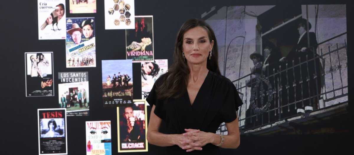 Doña Letizia, durante la grabación de la felicitación al programa Historias de Nuestro Cine