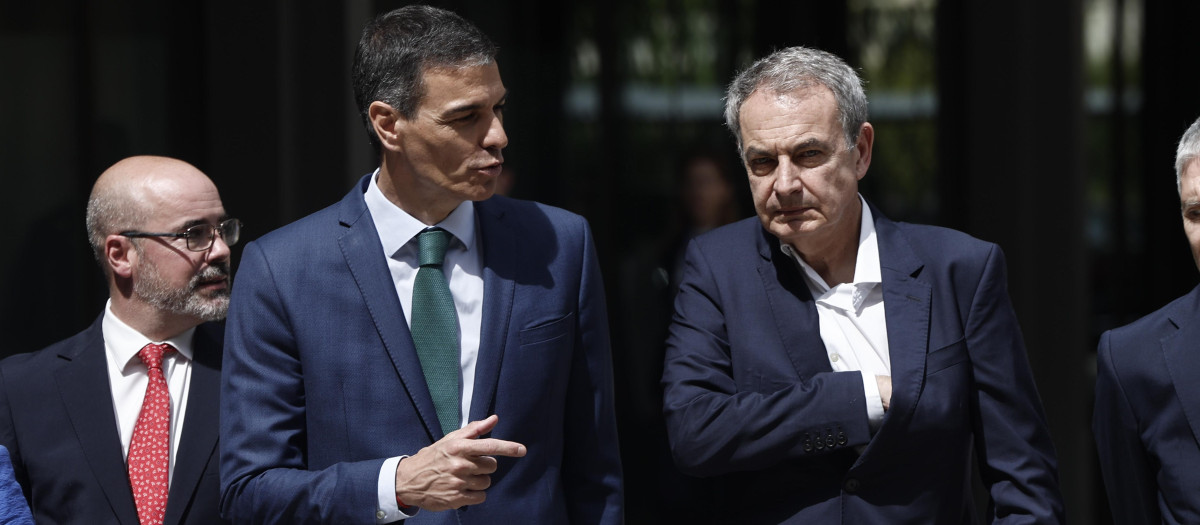 Pedro Sánchez, este lunes en un acto con José Luis Rodríguez Zapatero