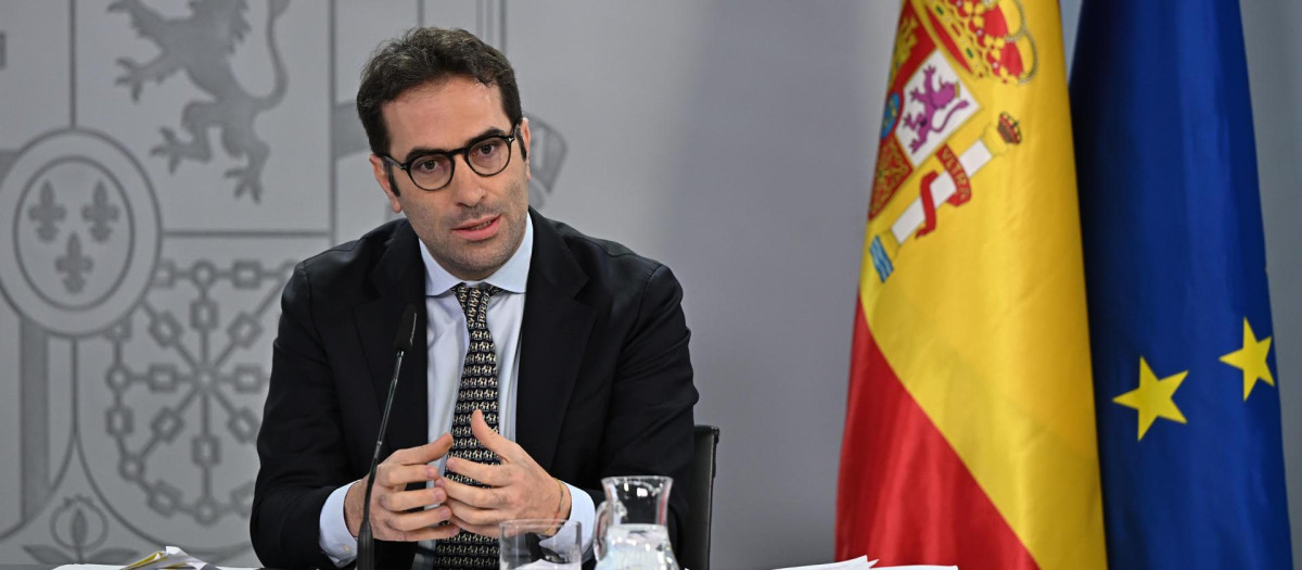 El ministro de Economía, Carlos Cuerpo, durante la rueda de prensa posterior a la reunión del Consejo de Ministros