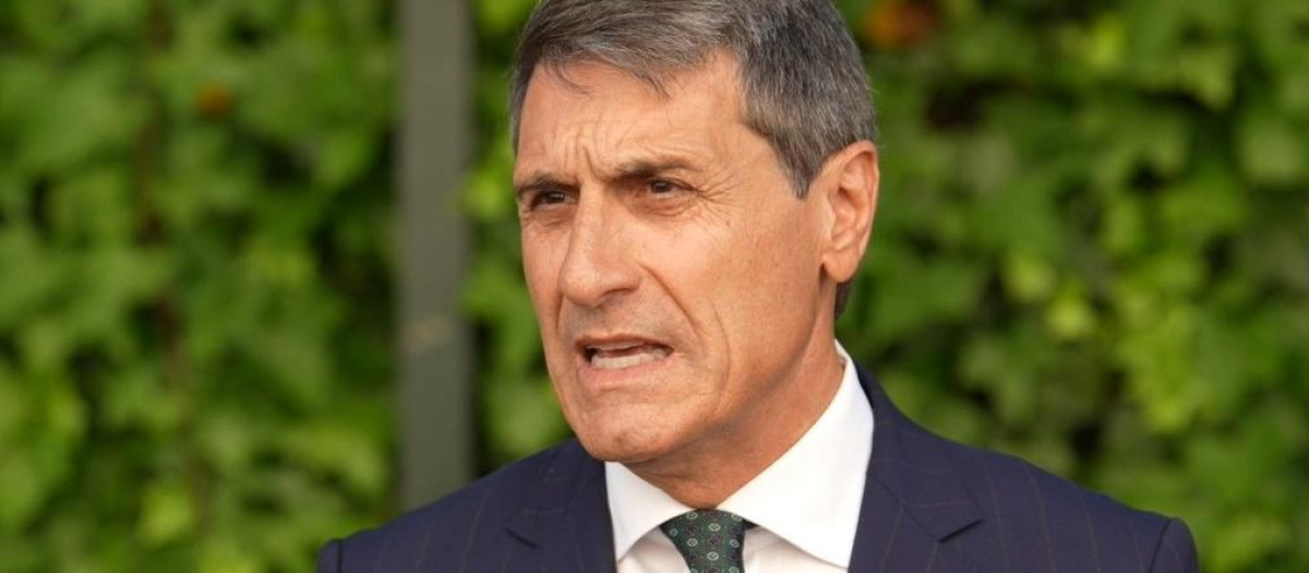 El delegado del Gobierno en Andalucía, Pedro Fernández, atiende a los medios en los actos con motivos del 181º aniversario de la fundación de la Guardia Civil.

REMITIDA / HANDOUT por DELEGACIÓN DEL GOBIERNO
Fotografía remitida a medios de comunicación exclusivamente para ilustrar la noticia a la que hace referencia la imagen, y citando la procedencia de la imagen en la firma
21/5/2025