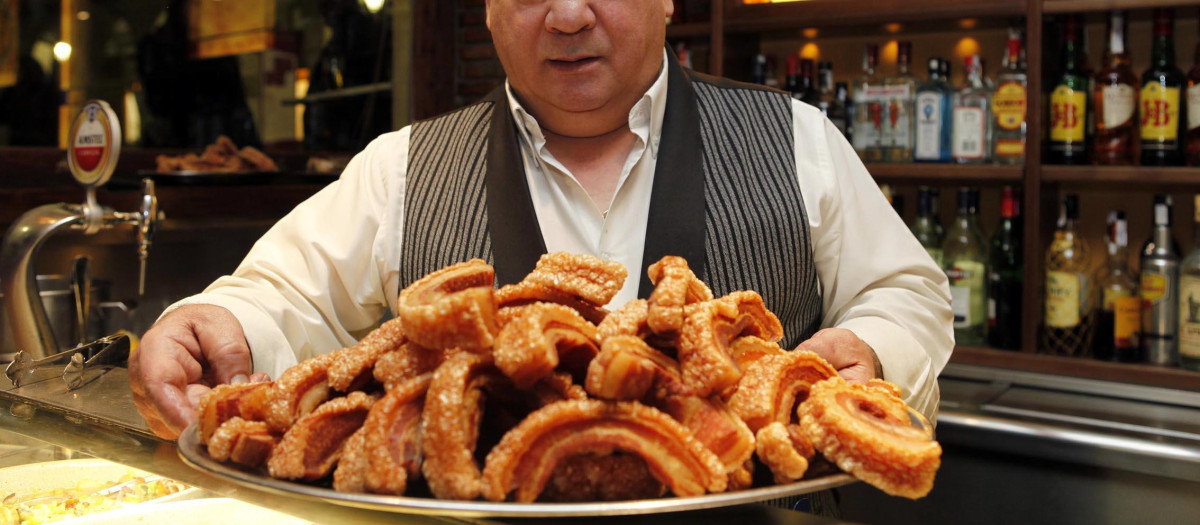 Una bandeja de torreznos en un bar de la capital soriana