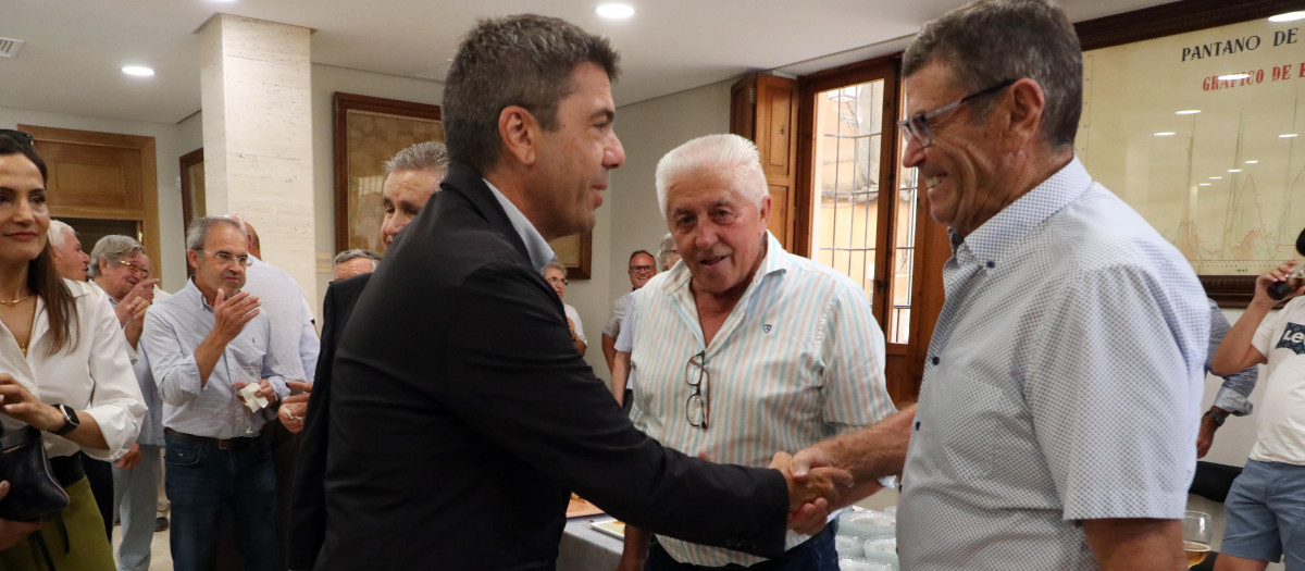 Imagen de Carlos Mazón en el acto en el que ha anunciado las obras en la Acequia Real del Júcar