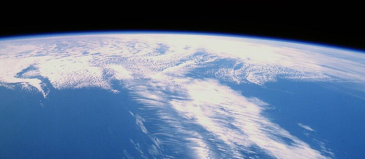 Nubes uniéndose a una corriente en chorro sobre Canadá
