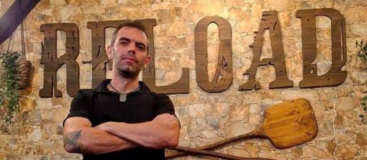 Nacho dueño del restaurante Reload y del Roots en León