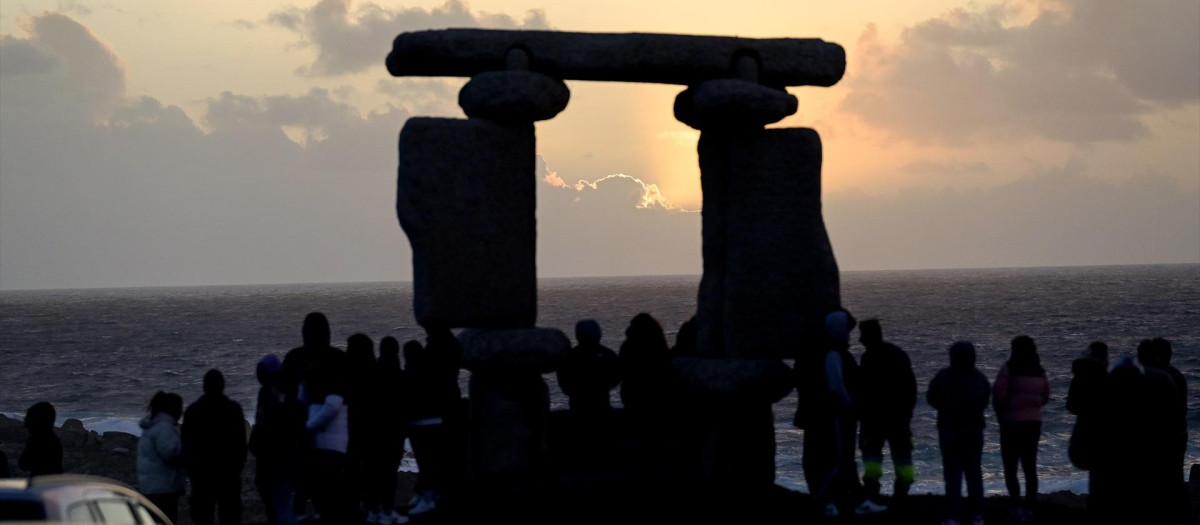 Vista de la puesta del sol, a 8 de abril de 2024, en El Porriño, La Coruña, Galicia