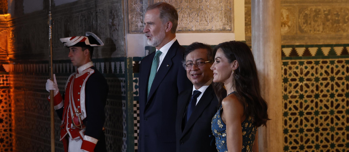 Los Reyes Felipe y Letizia, junto al presidente de Colombia, Gustavo Petro