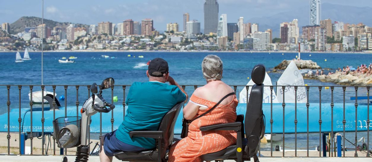 Turistas en Benidorm (Alicante).