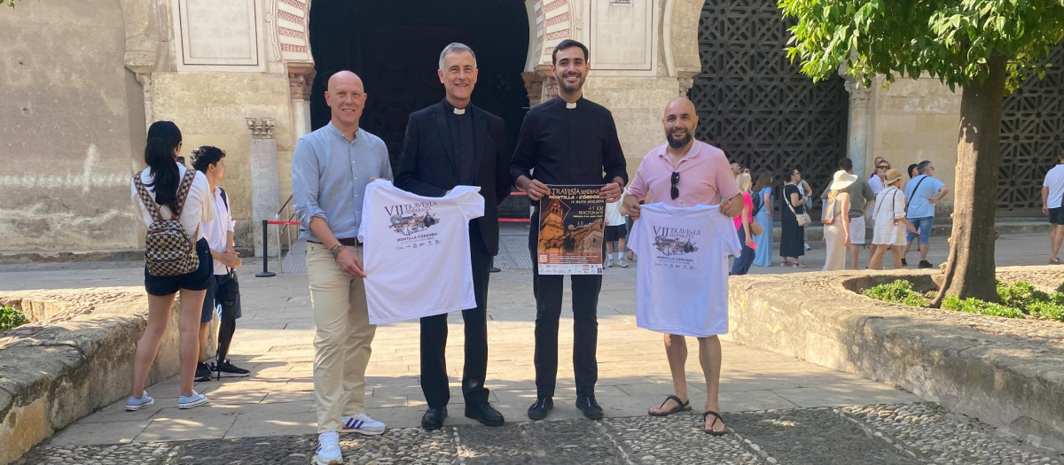 Miguel Sánchez, Jesús Daniel Alonso, Fernando Suárez y Miguel Ángel Feria, en la presentación de la Ruta Avilista
