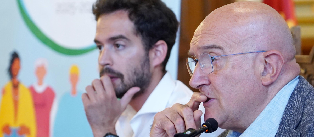 El alcalde de Valladolid presenta el II Plan Municipal de Convivencia del Ayuntamiento junto al concejal de Personas Mayores