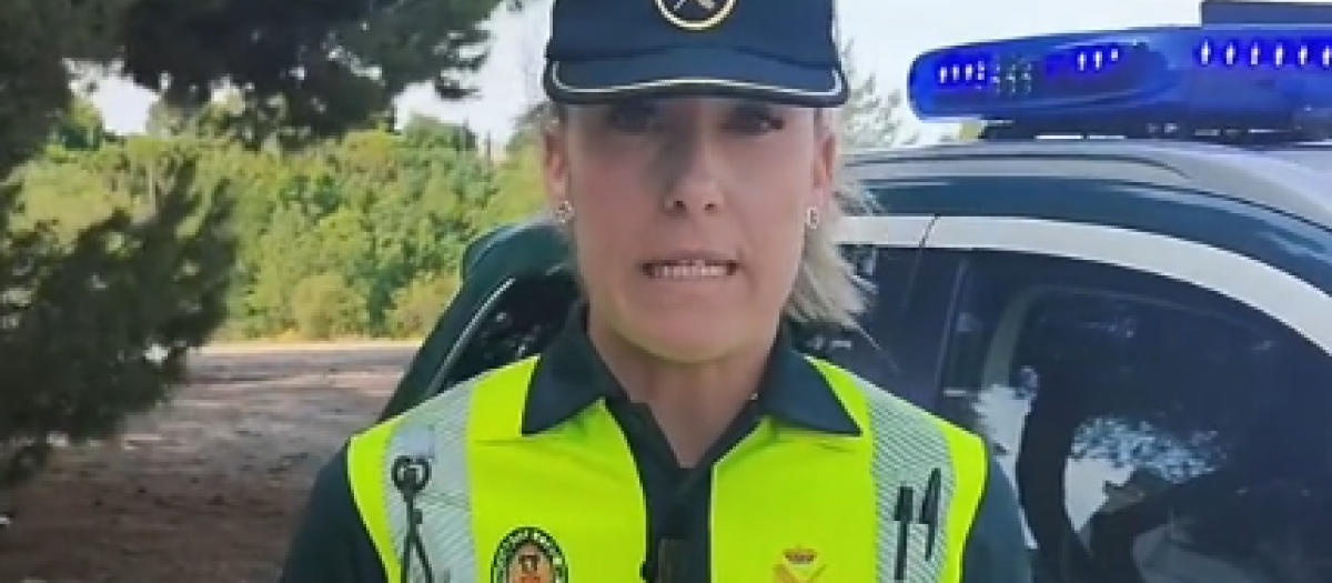 La agente protagonista del vídeo