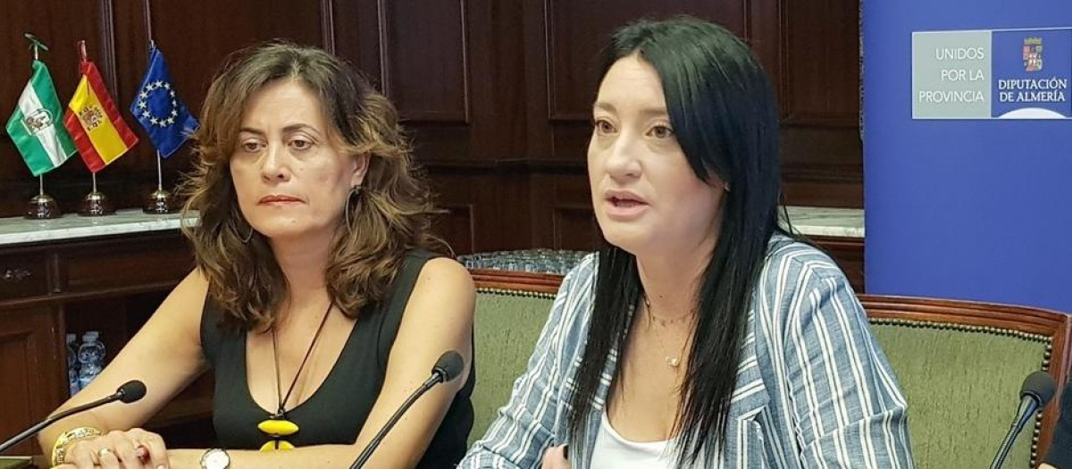 (Foto de ARCHIVO)
En el centro, la diputada provincial del PSOE Anabel MateosLa nueva secretaria adjunta a organización y de coordinación territorial del PSOE, Anabel Mateos