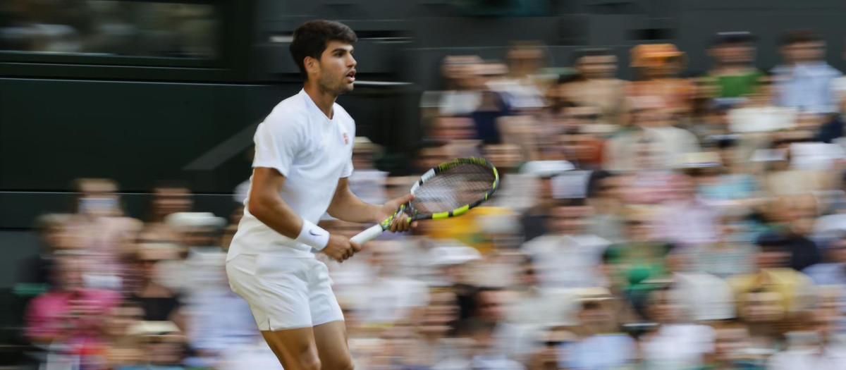 Carlos Alcaraz, durante la tercera ronda de Wimbledon