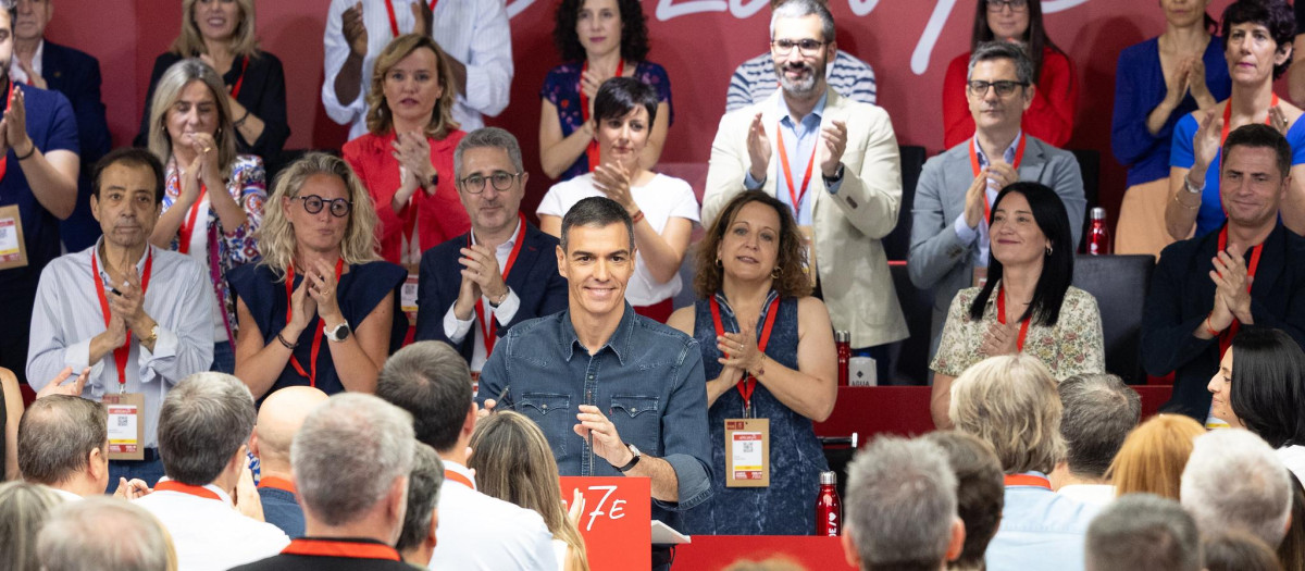 El Comité Federal de este sábado en el PSOE, lleno de caras largas