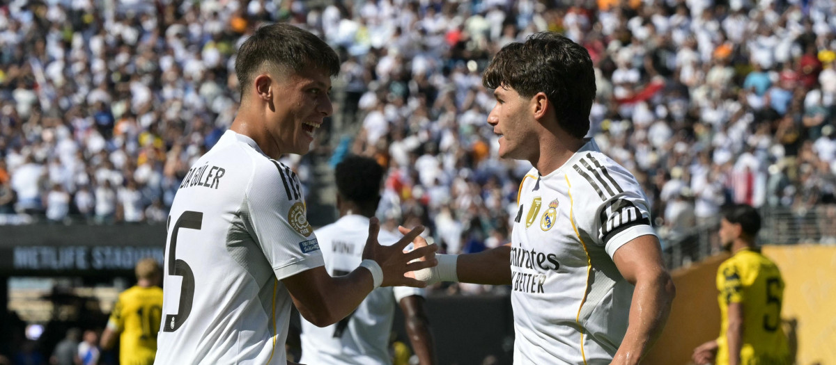 Fran García y Arda Güler celebran el segundo gol del Real Madrid