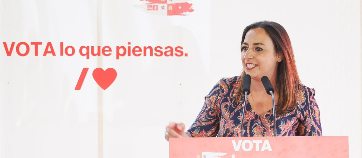 La alcaldesa de Palencia, Miriam Andrés, durante un mitin en 2023