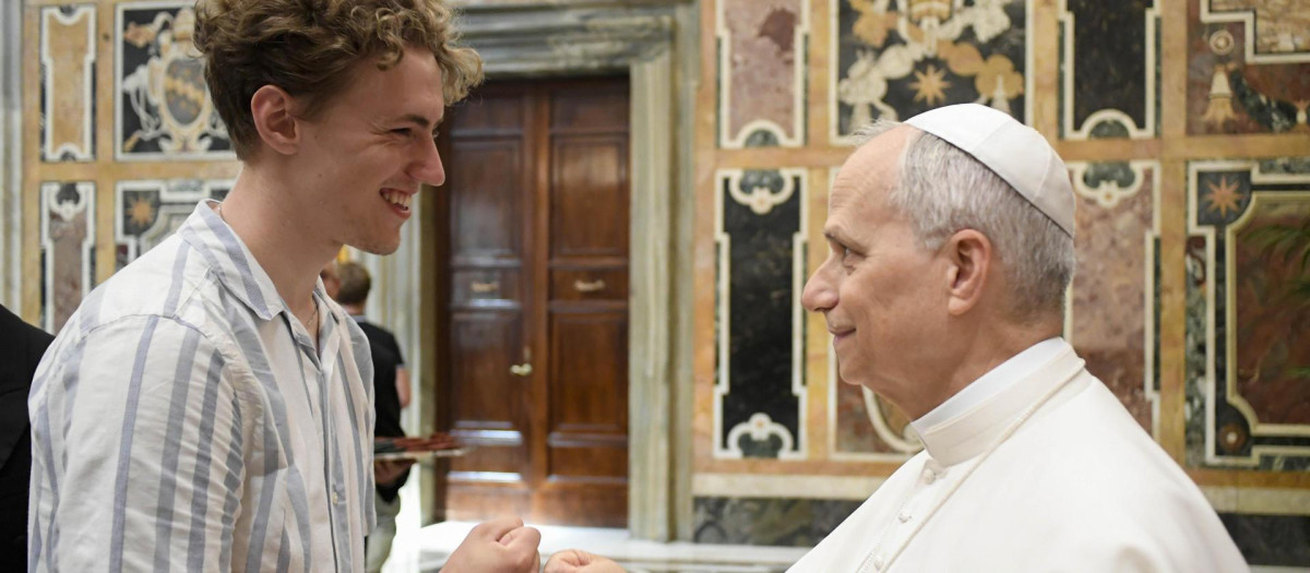 El Papa León XIV durante una audiencia este sábado con jóvenes de la diócesis de Copenhague, en el Vaticano