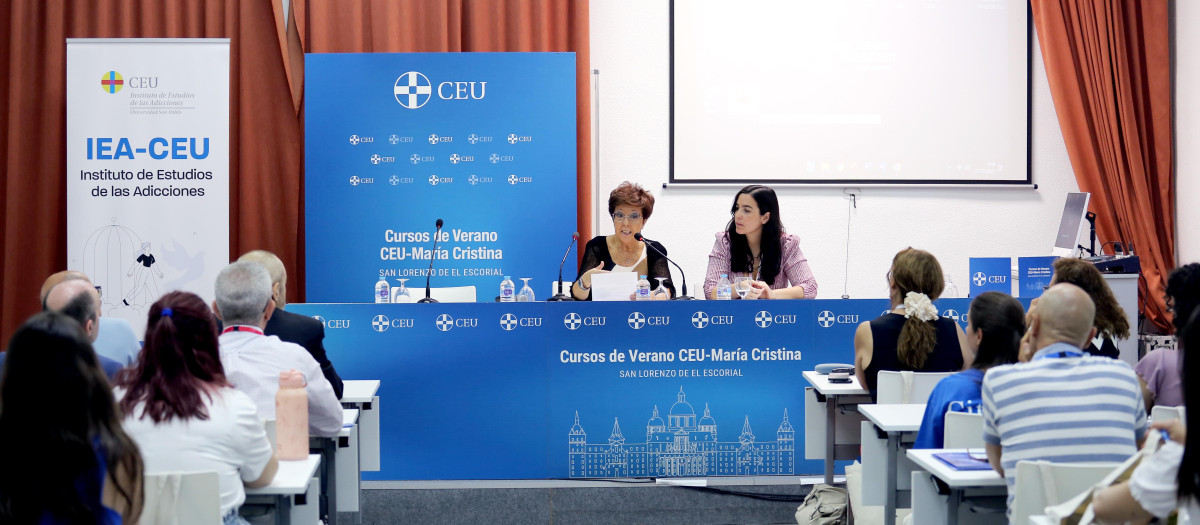 Elena Andradas en el curso de verano del CEU