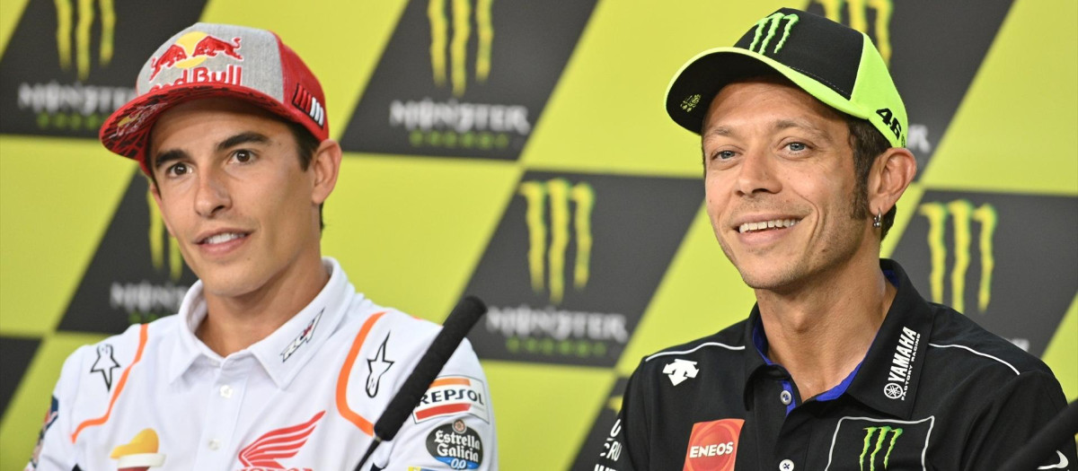 Marc Márquez y Valentino Rossi en sala de prensa